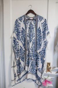 Flora Kimono: Navy $34.00